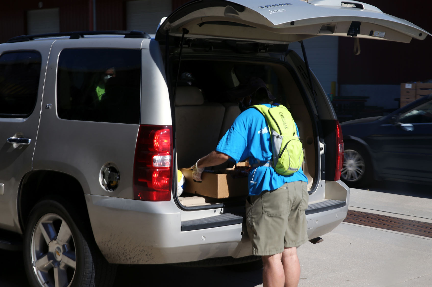 061320_foodbank5_ep.jpg